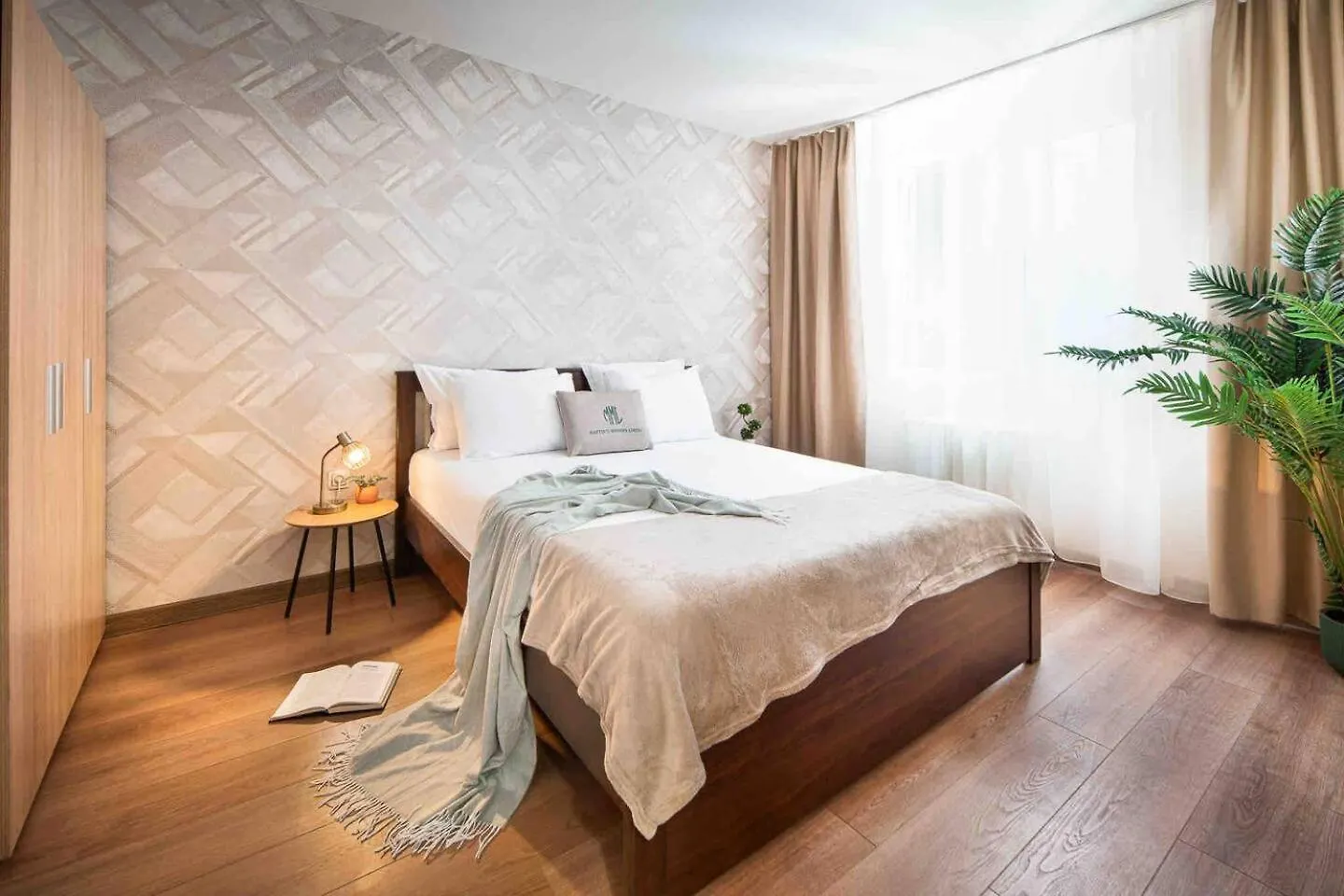 Free Parking, Spacious & Relaxing Sofia Apartment